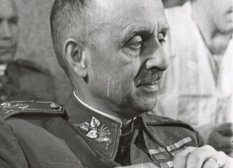 Karel Kutlvašr (27. ledna 1895 Michalovice – 2. října 1961 Praha) byl československý legionář, důstojník a generál, který velel Pražskému povstání a po únoru 1948 se stal obětí politické perzekuce ze strany komunistického režimu.