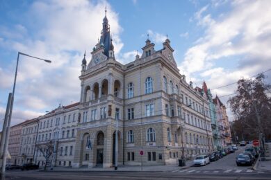 Historická budova nuselské radnice v Praze 4.