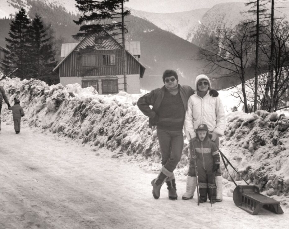 Karel Svoboda s rodinou v Krkonoších v 80. letech minulého století.