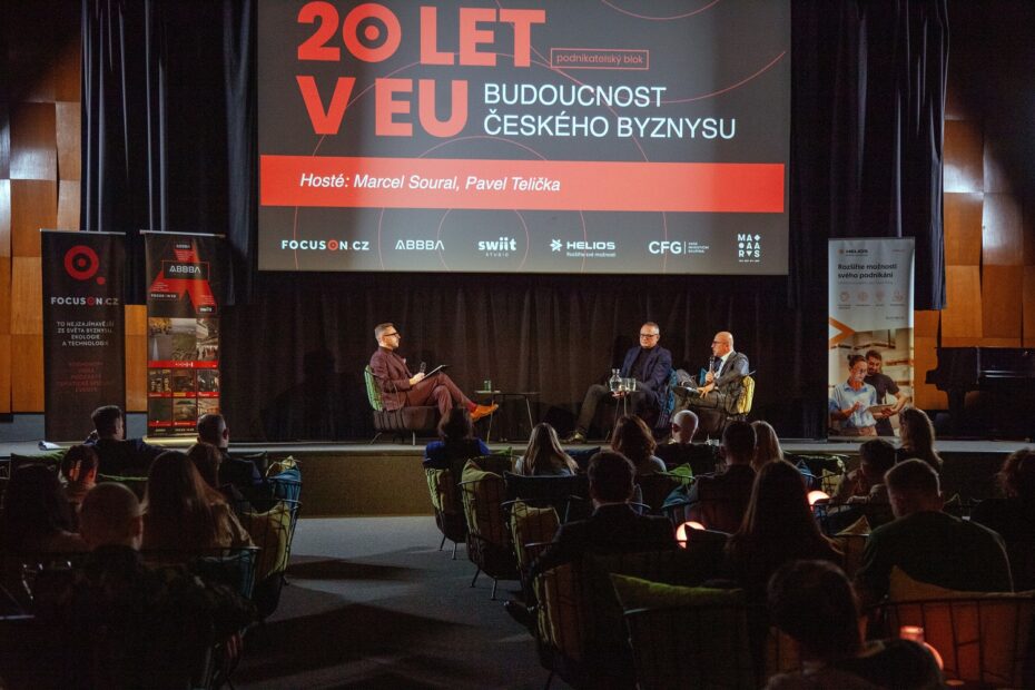Poslední dvojicí byli na konferenci Pavel Telička a Marcel Soural.
