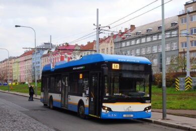 Plánuje se elektrifikace autobusové linky 131 z Hradčanské na Bořislavku.