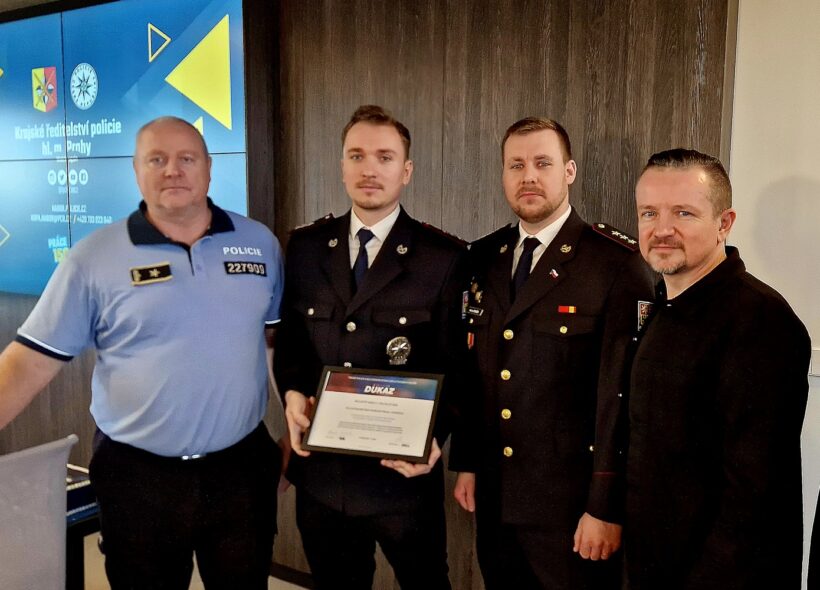Vítězové v soutěži Nejlepší důkaz jsou policisté z Místního oddělení Strašnice v Praze 10. 