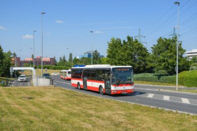 Z důvodu minimální a stále klesající poptávky cestujících skončí k 26. červenci po více než 30 letech provoz speciální autobusové linky H1 v aktuální trase Náměstí Republiky – Chodov.