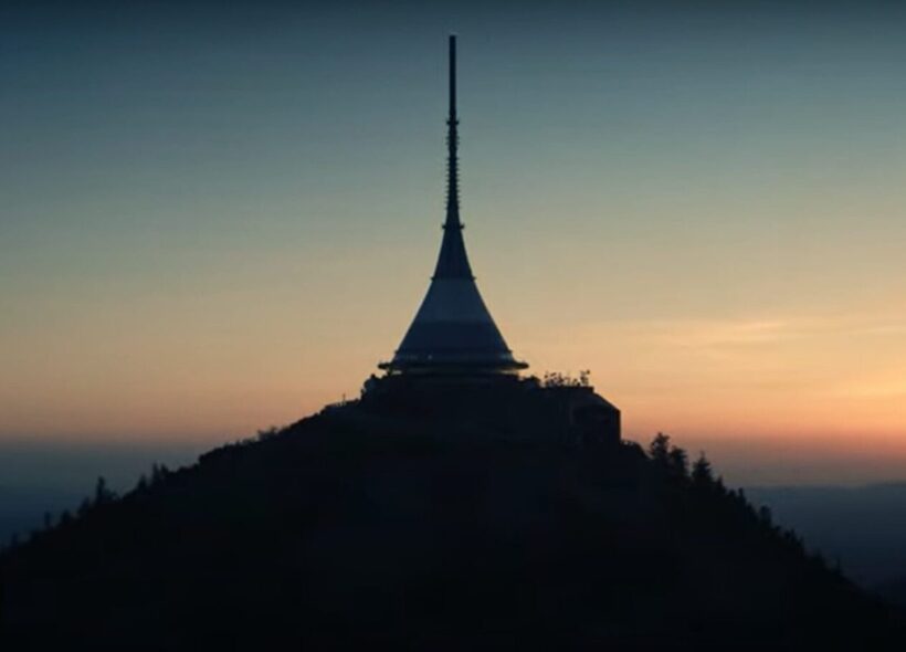 Liberecký vysílač Ještěd v dokumentárním filmu ARCHITEKTURA ČSSR 58-89.