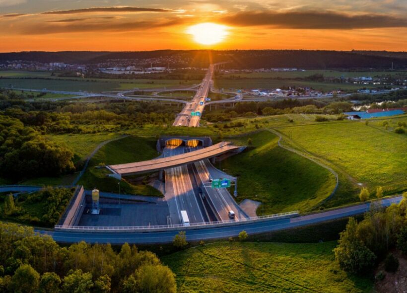 Stavební povolení na stavbu části Pražského okruhu mezi dálnicí D1 a Běchovicemi (D0 511) je pravomocné. 