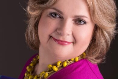 Spisovatelka historických románů z Pražského prostředí Iveta Svobodová.