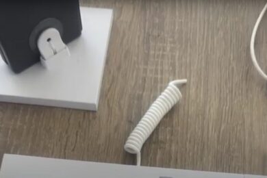Z ukradeného mobilu se zloděj radoval jenom chvíli.