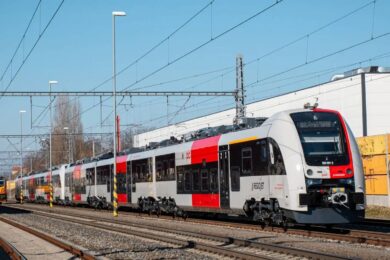 Vlak nové linky S61