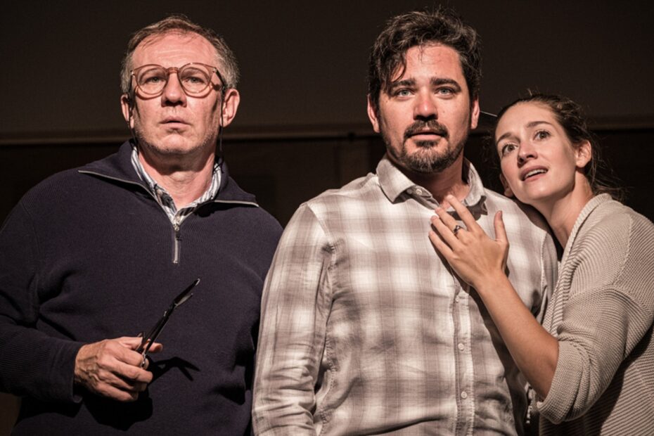 Festival zahájí 14. června v Měšťanské besedě Činoherní klub s úspěšnou satirou Ošklivec. V hlavní roli se představí Vojtěch Kotek.