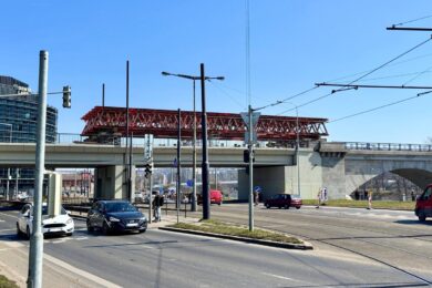 O víkendu proběhnou práce na mostě na Bubenském nábřeží, které zde zastaví tramvajový provoz. 