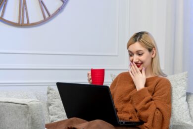 Projekt, který potrvá do roku 2027, přinese obyvatelům, školám i firmám připojení s rychlostí až 10 Gb/s. 