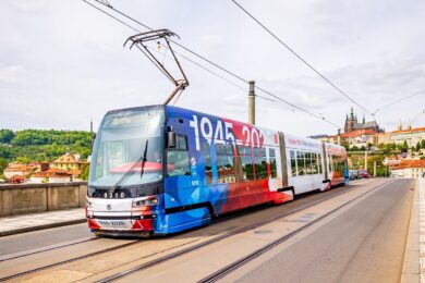 Nová tramvaj v celé své kráse.