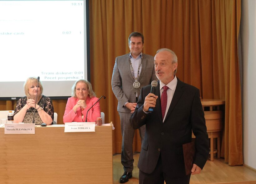 Petr Bratský při slavnostním předávání čestného občanství Prahy 13.