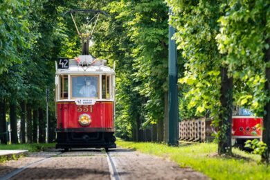Historická tramvajová linka č. 42 spojuje ikonická místa metropole a funguje na principu hop-on, hop-off. 