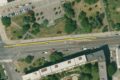 Cílem stavebních prací u Kubánského náměstí v Praze 10 je vytvořit prostor pro nový cyklistický pruh, který má přispět k větší bezpečnosti cyklistů a lepší propojenosti cyklotras v Praze 10.
