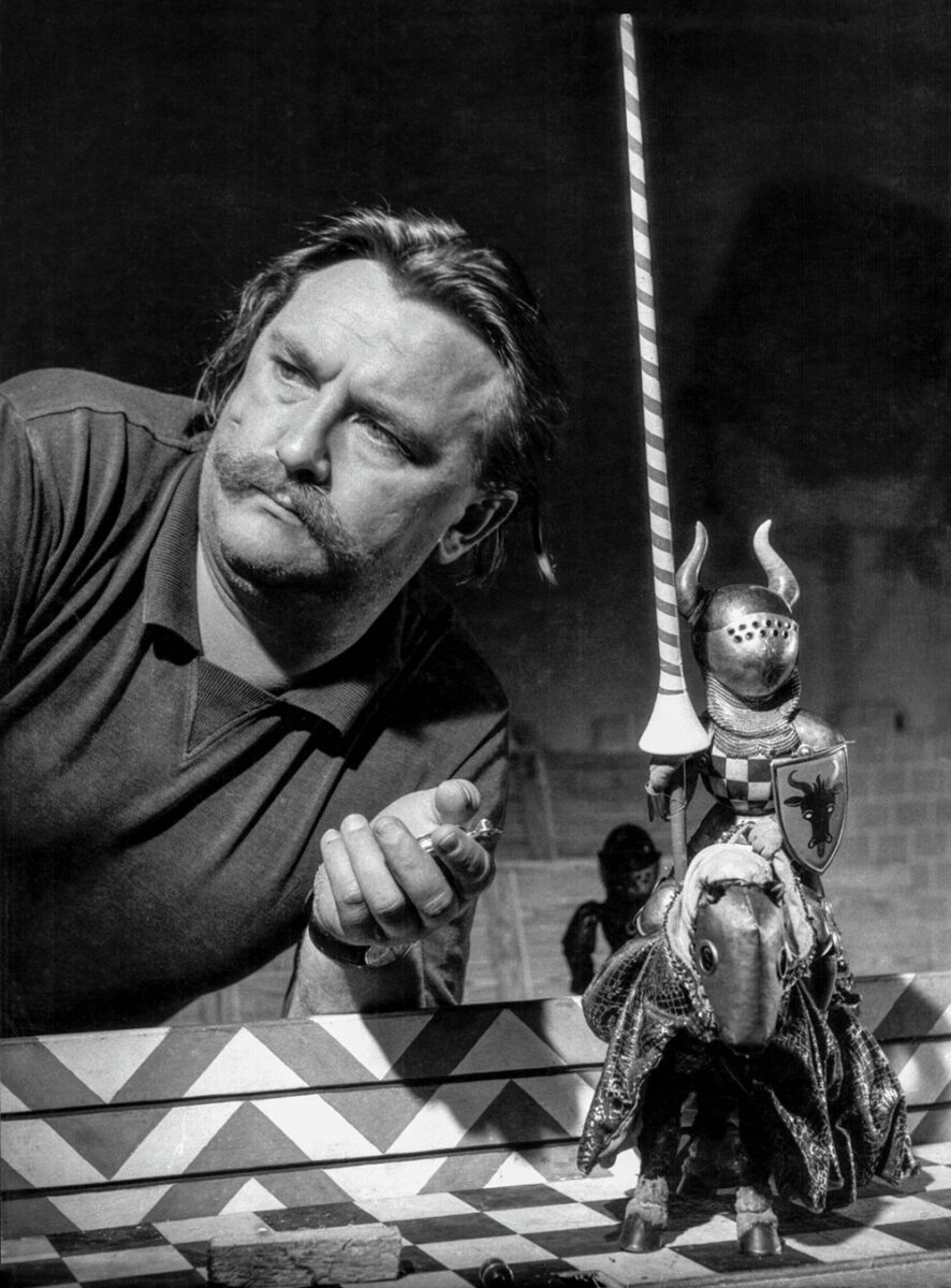 Jiří Trnka natáčí v roce 1950 film Bajaja.