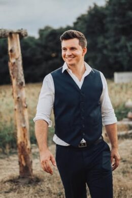 Karel Kašák má dobrou náladu v každé chvíli, i při focení.