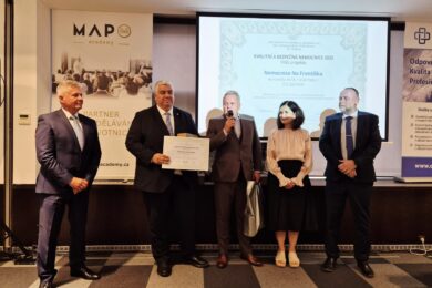 Nemocnice Na Františku získala prestižní ocenění za kvalitu a bezpečí péče v projektu Kvalitní a bezpečná nemocnice 2025.