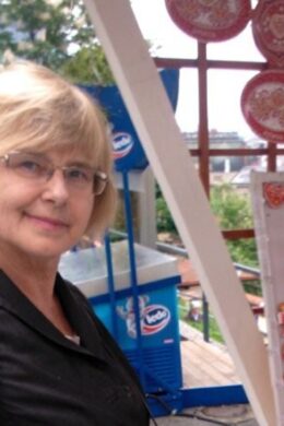 Česká filmařka Eva Houdová po svém návratu z Bruselu bydlí v pražských Holešovicích.