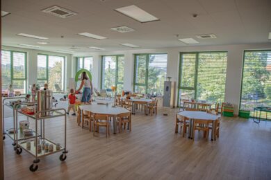 Kapacita mateřské školy se zvýšila o 56 míst, což znamená nárůst o celých 100 %. 