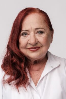 Známá herečka Ludmila Molínová prožila své dětství a významnou část života na pražském Smíchově.