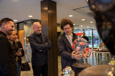 Český designér Maxim Velčovský představí na letošním festivalu Designblok svou novou výstavu Triumf trofejí.