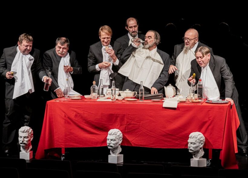 V Divadle Bolka Polívky se chystá temně groteskní podívaná — inscenace Ztratili jsme Stalina, kterou napsali francouzští autoři Fabien Nury a Thierry Robin.