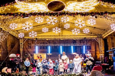 Adventní atmosféra ovládne centrum Prahy už 29. listopadu. Na Staroměstském a Václavském náměstí začínají největší Vánoční trhy v České republice, které potrvají až do 6. ledna 2026.