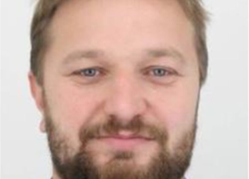 Už 14 dní pátrá policie i dobrovolníci po 35letém Jakubu Švantnerovi z Berounska, který 8. listopadu utekl z uzavřeného oddělení Centra duševní rehabilitace v Berouně. 