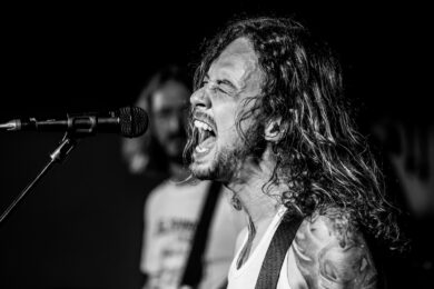 Britský zpěvák, kytarista a skladatel Rufus Miller oznámil lednovou Basement Tour 2026, v lednu bude také v Praze.