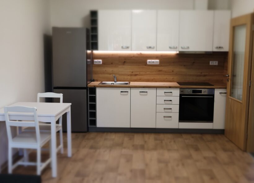 Nově zrekonstruované byty nabídne radnice Prahy 13 pedagogickým pracovníkům v jejich školách.