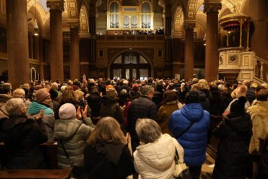 Tradiční Česká mše vánoční Jakuba Jana Ryby v podání Bach Collegia Praha zaplnila na první svátek vánoční kostel sv. Václava na Smíchově. 