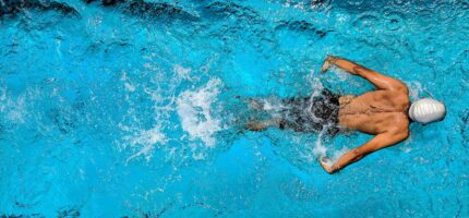 Hlavní město Praha i letos navazuje na oblíbenou tradici a zve veřejnost na Týden sportu zdarma, jehož cílem je nabídnout Pražanům i návštěvníkům města jednoduchou a dostupnou cestu k pohybu v období mezi vánočními svátky a koncem roku.