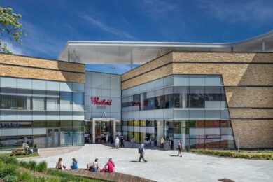 Po vánočních svátcích startují ve Westfield Chodov povánoční výprodeje, během nichž mohou zákazníci ušetřit desítky procent na širokém spektru zboží.