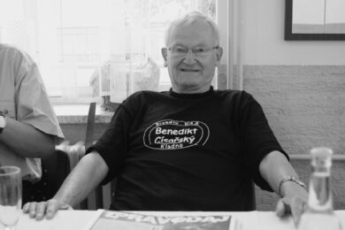 Festival vznikl na počest významného českého teatrologa profesora Jana Císaře, jehož myšlení a pedagogická práce formovaly několik generací divadelníků.