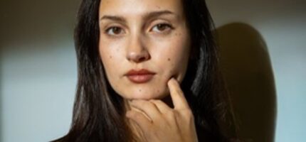 Při premiéře 12. března se v roli Anny v novém muzikálu Ledové království vydá na magickou cestu Ines Ben Ahmed – výjimečně talentovaná herečka a zpěvačka, pro kterou je splněný sen už dávno realitou.