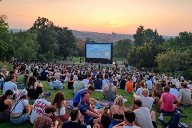 O podporu v oblasti kultury mohou žádat například kulturní spolky nebo organizátoři kulturních a společensko-vzdělávacích aktivit. 