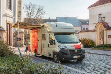 Mobilní informační centrum PID Point přináší služby Pražské integrované dopravy přímo do měst a obcí Středočeského kraje.