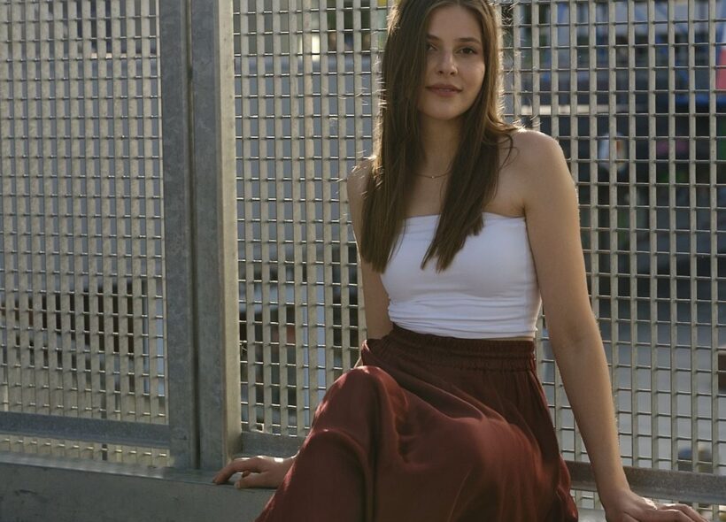 Adélu z české scény inspiruje tvorba Davida Stypky, Anety Langerové, Zuzany Navarové či Lenky Nové.