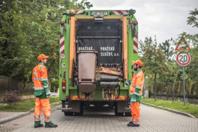 
V loňském roce Pražané vytřídili bezmála 20 tisíc tun rostlinného bioodpadu, který byl následně zpracován v kompostárnách a využit k výrobě certifikovaného organického hnojiva. 