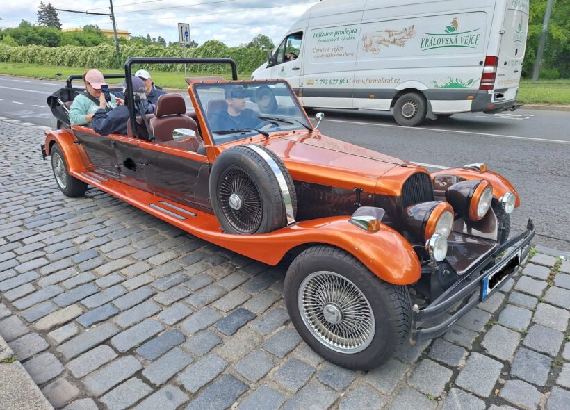 Pražské zastupitelstvo v lednu schválilo novelu vyhlášky o provozování taxislužby v souvislosti s emisními normami, která se bude vztahovat i na pseudoveterány. 