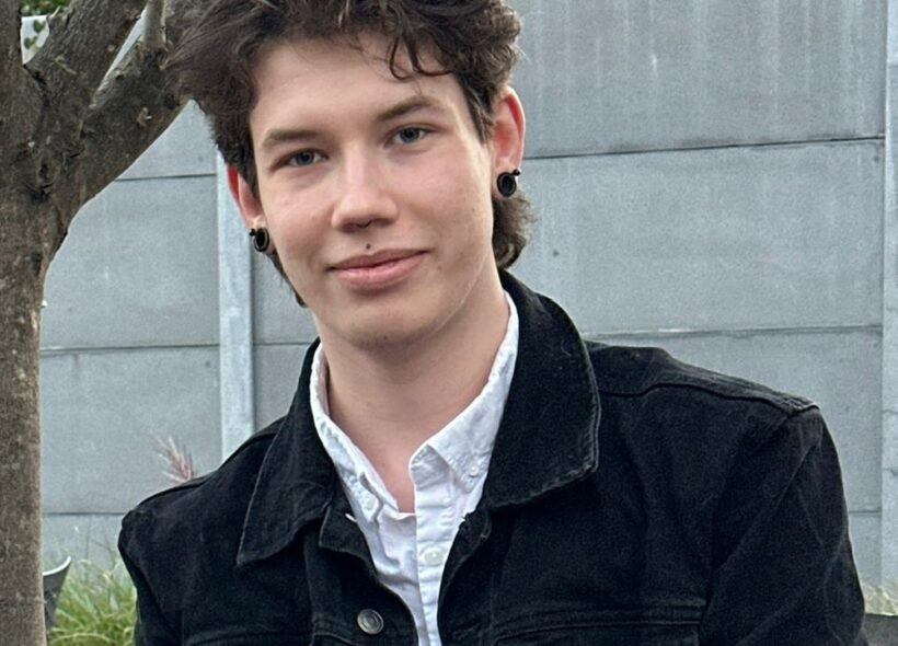 Prošel cestou, kterou společnost idealizuje — i tou, o níž se mlčí. Daniel Black o realitě tranzice a detranzice.