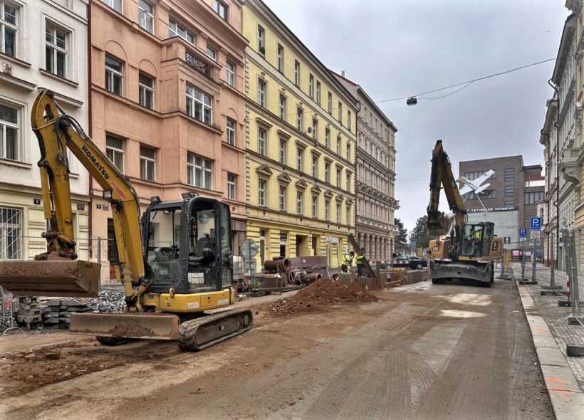 Rekonstrukce ulice se neobejde bez uzavírek a dopravních objížděk.