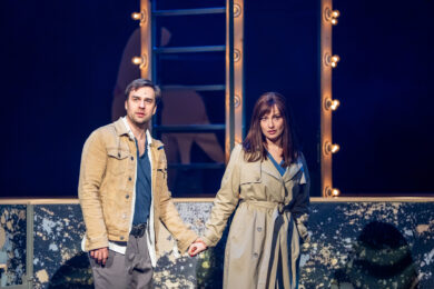 Celé muzikálové představení je postaveno pouze na dvou hercích – na Anně Prášilové Fialové a Ondřeji Rychlém. 