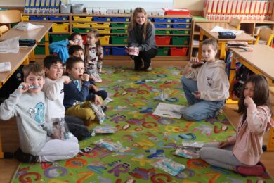 Děti si vyzkoušely správné techniky čištění zubů.