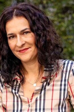 Ekonomka Markéta Šichtařová, jejíž rozhodnutí opustit politiku znovu otevřelo debatu o fungování státu a roli odborníků ve veřejném prostoru.