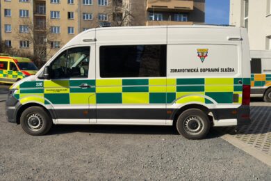 Nad rámec povinné výbavy, jako je kyslík, obvazový materiál nebo automatizovaný defibrilátor, jsou posádky nových vozů vybaveny například automatickým tlakoměrem, glukometrem a pulsním oxymetrem. 