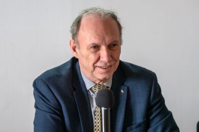 "Krásný obrázek  nemůže nahradit postavenou stavbu, nový dopravní prostředek nebo jinou investici," je přesvědčen pražský radní Zdeněk Kovářík.