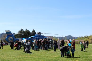 Atraktivní součástí programu byla prezentace policejního vrtulníku, jehož posádka ochotně odpovídala na dotazy návštěvníků. 