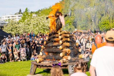 I tentokrát čarodějnice neujde svému ohnivému osudu...